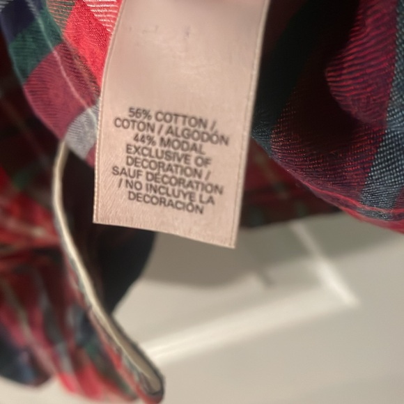 Victoria’s Secret sleepwear button up - Picture 10 of 10